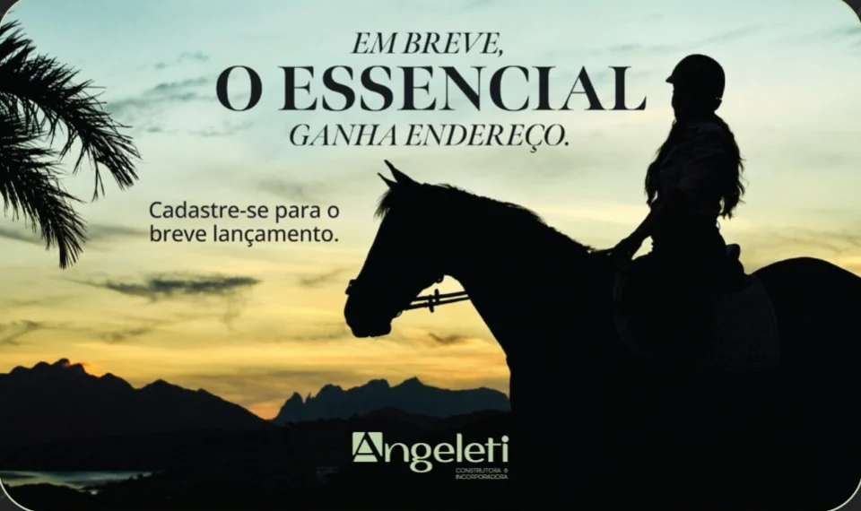 Em breve, o essencial ganha endereço — silhueta de cavaleira ao pôr do sol nas montanhas de Teresópolis